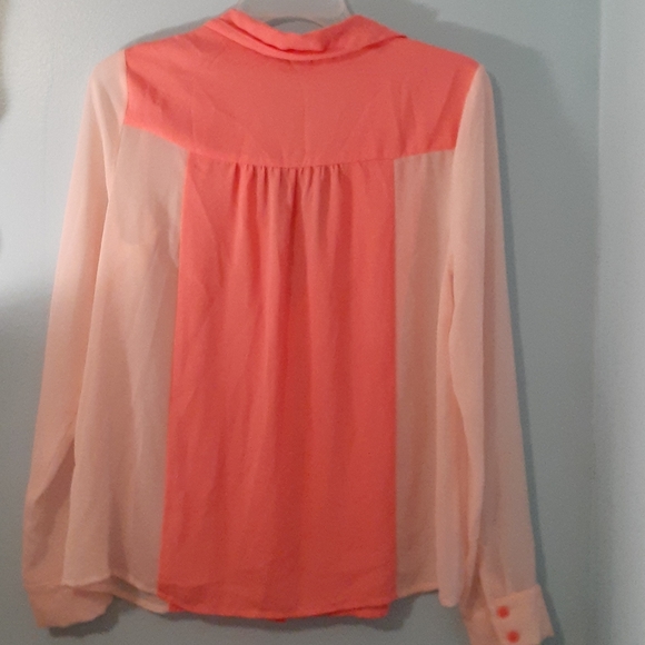 Blouse - Picture 2 of 2